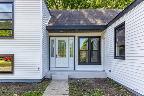 1482 Pebblestone Cove Wheaton IL 60189