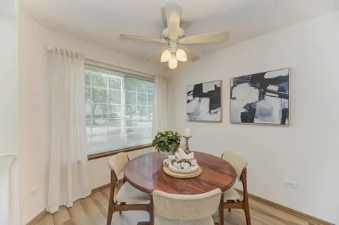 1034 Huntington Drive Elk Grove Village IL 60007