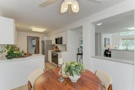 1034 Huntington Drive Elk Grove Village IL 60007