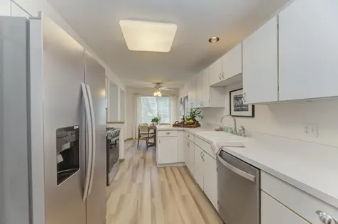 1034 Huntington Drive Elk Grove Village IL 60007