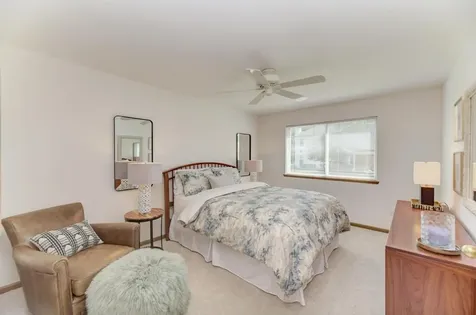 1034 Huntington Drive Elk Grove Village IL 60007