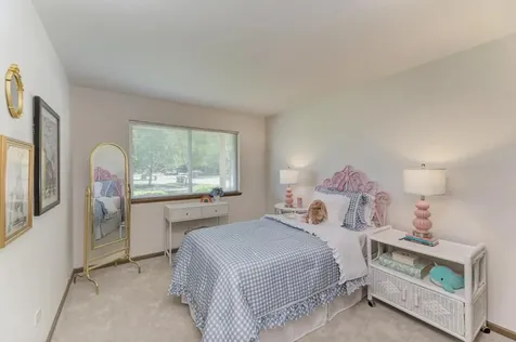 1034 Huntington Drive Elk Grove Village IL 60007