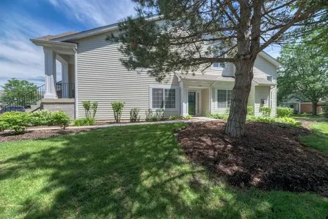 1034 Huntington Drive Elk Grove Village IL 60007