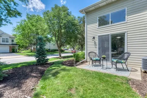 1034 Huntington Drive Elk Grove Village IL 60007
