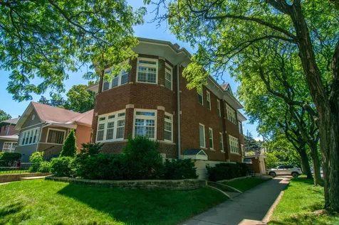 2247 West Estes Avenue Chicago IL 60645