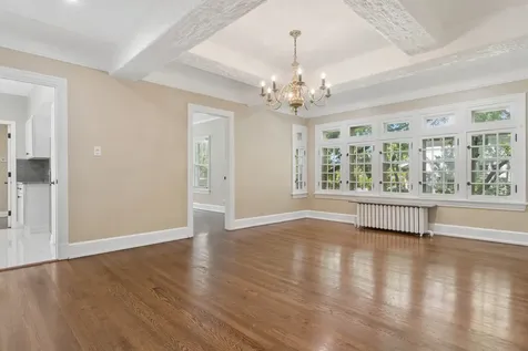 2247 West Estes Avenue Chicago IL 60645