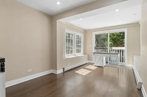 2247 West Estes Avenue Chicago IL 60645