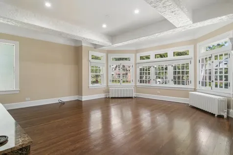 2247 West Estes Avenue Chicago IL 60645