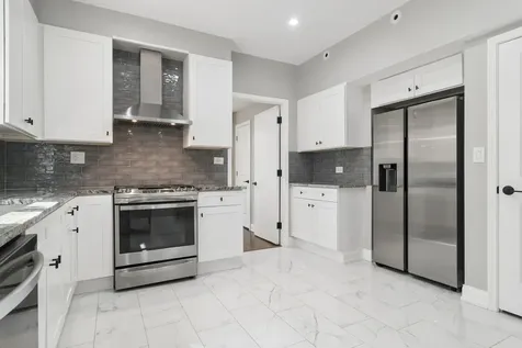 2247 West Estes Avenue Chicago IL 60645