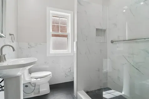 2247 West Estes Avenue Chicago IL 60645