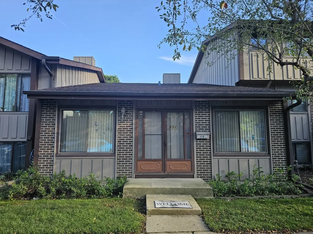 591 Forum Drive Roselle IL 60172