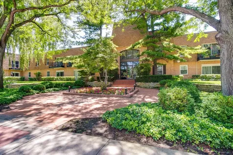 1220 Park Avenue W Highland Park IL 60035