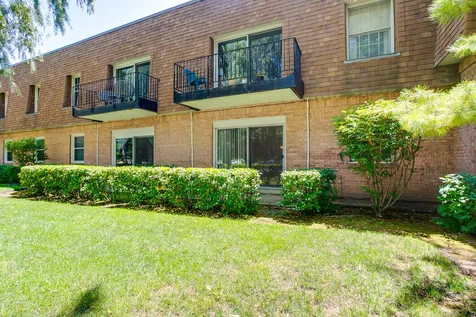 1220 Park Avenue W Highland Park IL 60035