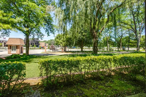 1220 Park Avenue W Highland Park IL 60035