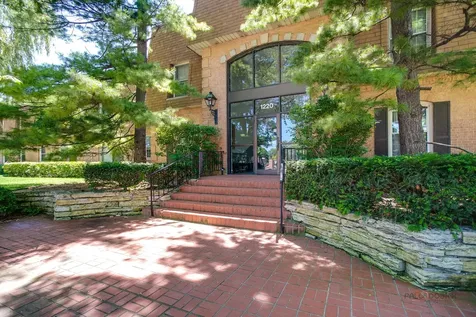 1220 Park Avenue W Highland Park IL 60035