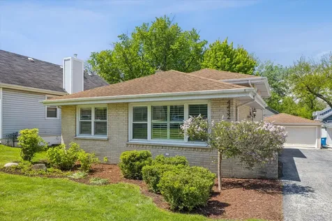 4432 Wilson Avenue Downers Grove IL 60515