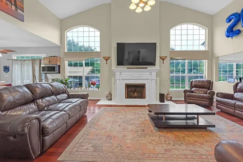 1300 Palisades Drive Bolingbrook IL 60490