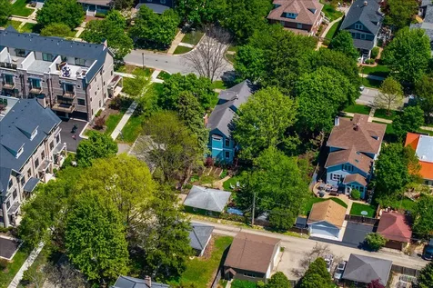 23 North Columbia Street Naperville IL 60540