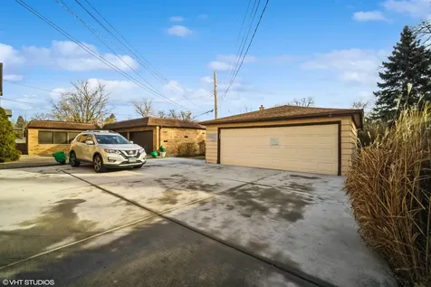 5715 North Cicero Avenue Chicago IL 60646
