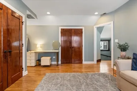 3452 North Damen Avenue Chicago IL 60618