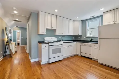 3452 North Damen Avenue Chicago IL 60618