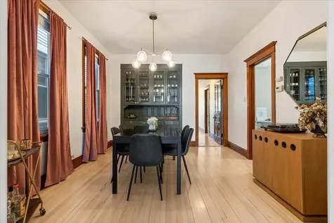 3452 North Damen Avenue Chicago IL 60618