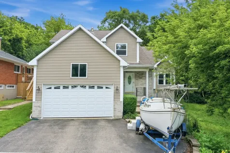 1018 Park Avenue Wauconda IL 60084