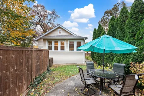 979 Vine Street Winnetka IL 60093