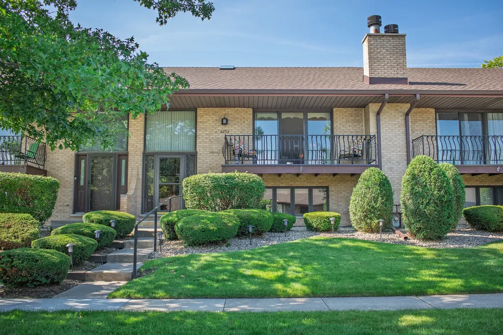 8252 Ashley Lane Tinley Park IL 60477