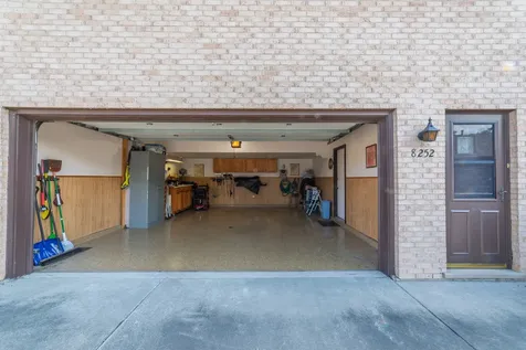 8252 Ashley Lane Tinley Park IL 60477