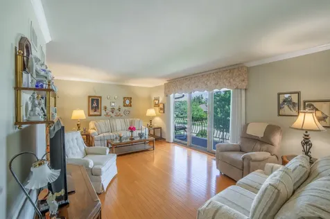8252 Ashley Lane Tinley Park IL 60477