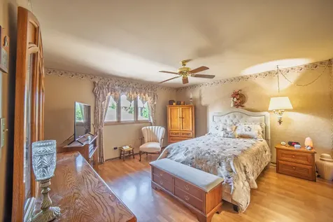 8252 Ashley Lane Tinley Park IL 60477