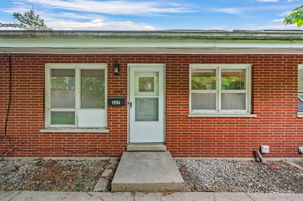 327 East Lake Street Barrington IL 60010