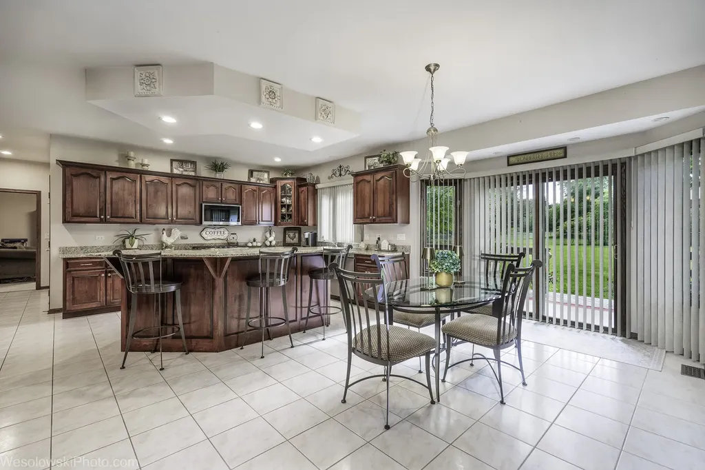 6N414 Medinah Road Medinah IL 60157