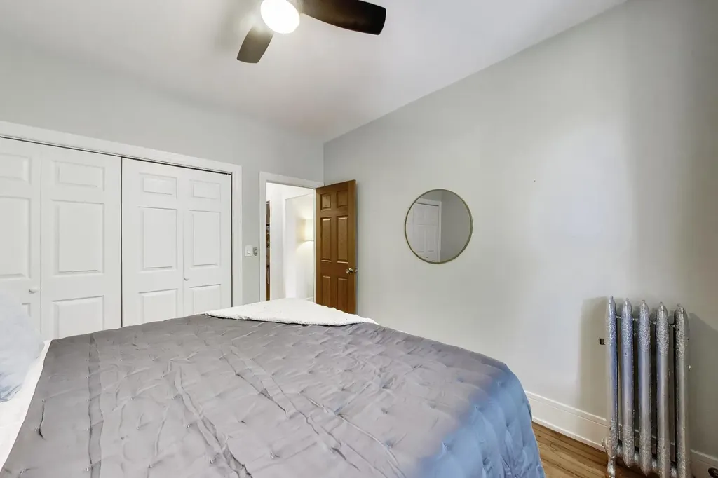 5251 North Winthrop Avenue Chicago IL 60640