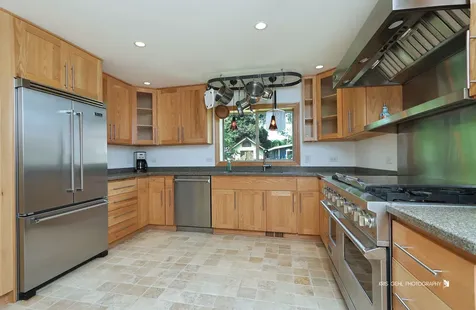 9425 Byrne Drive Fox River Grove IL 60021