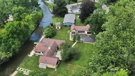 9425 Byrne Drive Fox River Grove IL 60021