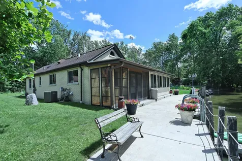 9425 Byrne Drive Fox River Grove IL 60021