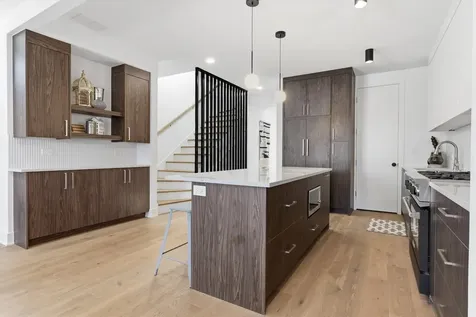 2044 West Superior Street Chicago IL 60612