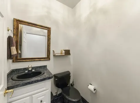 16W374 94TH Street Burr Ridge IL 60527