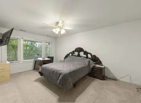 16W374 94TH Street Burr Ridge IL 60527