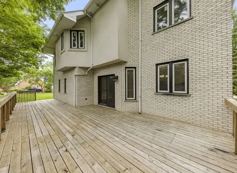 16W374 94TH Street Burr Ridge IL 60527