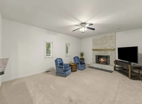 16W374 94TH Street Burr Ridge IL 60527