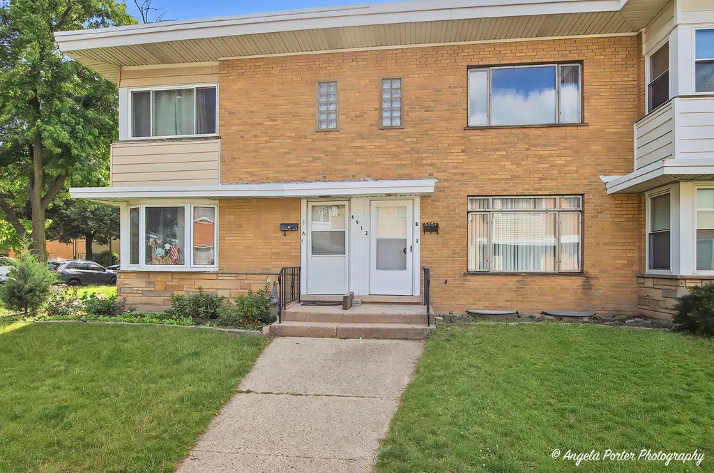 4912 Crain Street Skokie IL 60077