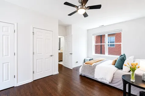 715 West Eastman Street Chicago IL 60610