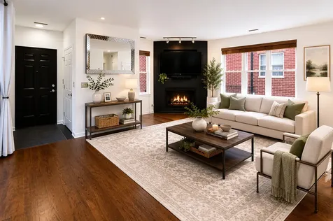 715 West Eastman Street Chicago IL 60610