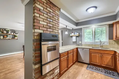 823 Greenwood Avenue Carpentersville IL 60110