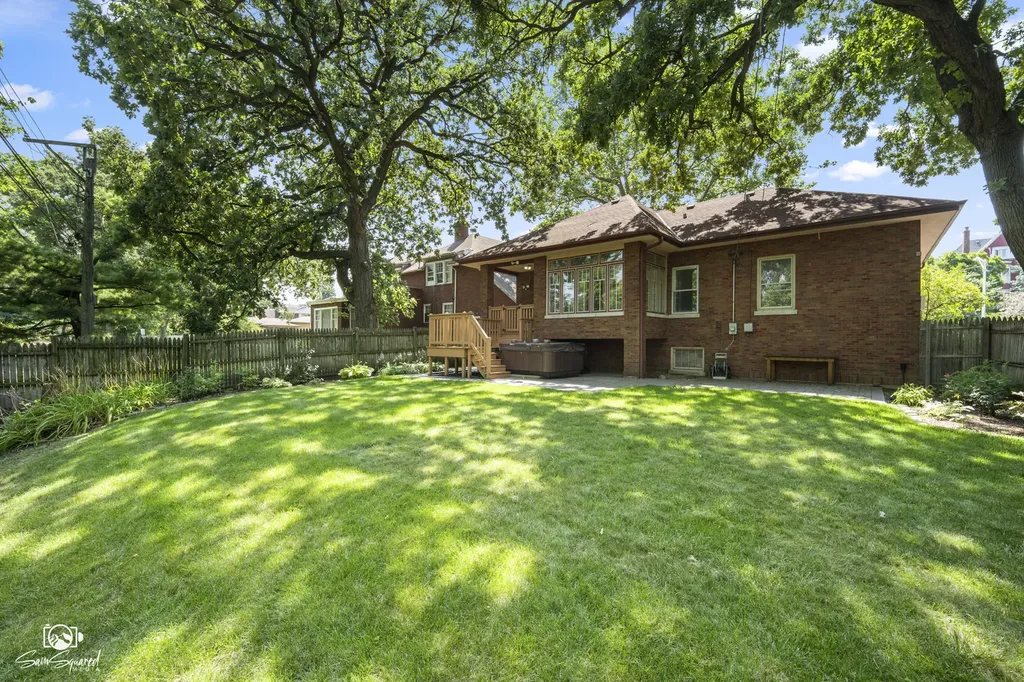 9237 South Longwood Drive Chicago IL 60643