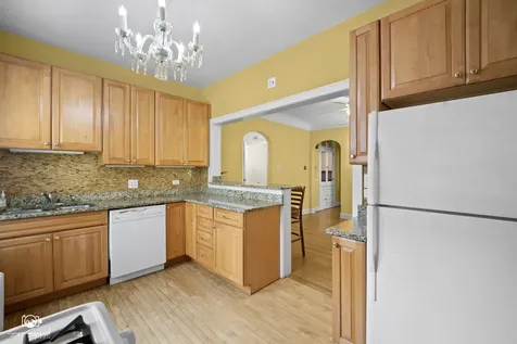 9237 South Longwood Drive Chicago IL 60643