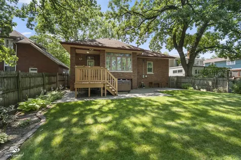 9237 South Longwood Drive Chicago IL 60643